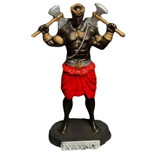Estátua Orixá Xangô com Machados em Resina (15cm)