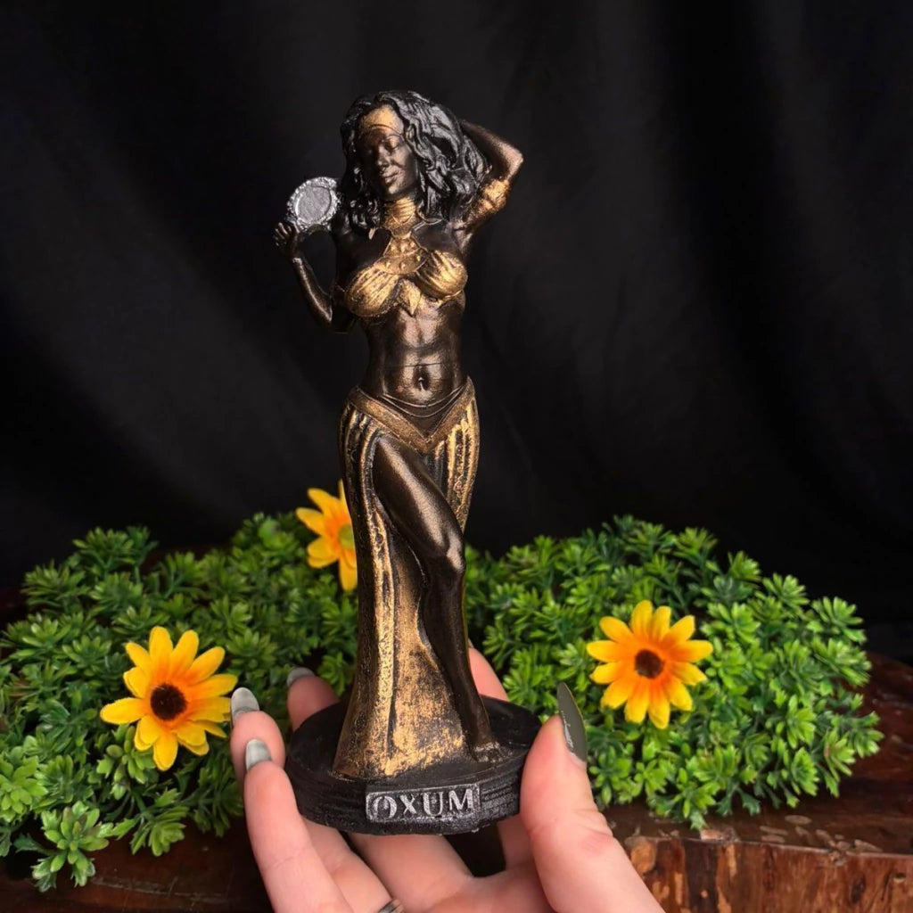 Estátua Orixá Oxum em Resina (15cm)