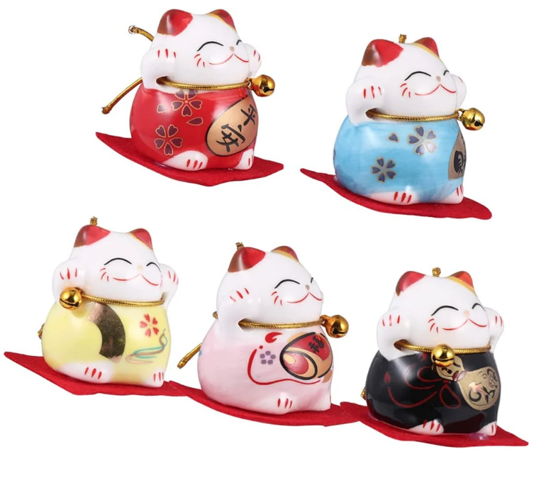 Conjunto com 5 Gatinhos Manekineko em Porcelana
