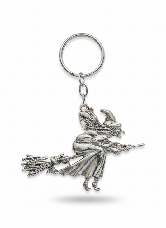 Chaveiro Bruxa na Vassoura com Argola (6cm)
