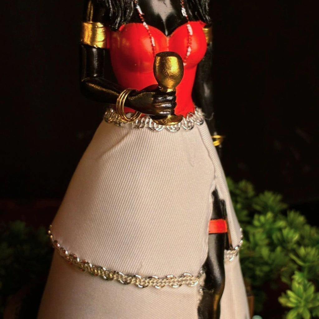 Estátua Maria Navalha Premium (20cm)