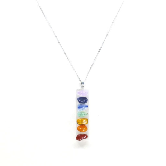 Gargantilha de Selenita e Pedras dos 7 Chakras com Corrente